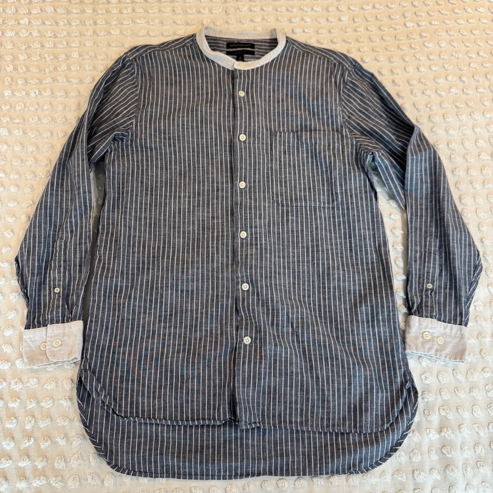 Banana Republic Long Sleeve Button Down